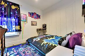 Themed New York Home ~ 2 Mi to Niagara Falls!