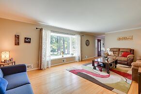 Rockville Home: Patio Oasis, Fireplace, Near DC!