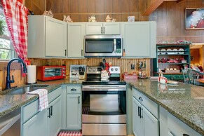 1 Mi to Gouldsboro State Park: Cabin w/ Deck!