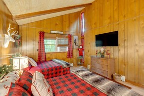 1 Mi to Gouldsboro State Park: Cabin w/ Deck!