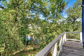 Charming Bay St Louis Home: Deck, on Canal!