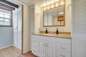 Charming Bay St Louis Home: Deck, on Canal!