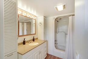 Charming Bay St Louis Home: Deck, on Canal!