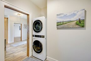 Hot Tub & Deck at Red Lodge Retreat