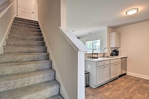 Greer Getaway w/ Smart TV ~ 1 Mi to Dtwn!