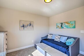 Greer Getaway w/ Smart TV ~ 1 Mi to Dtwn!