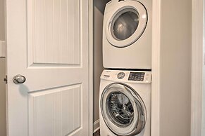 Greer Getaway w/ Smart TV ~ 1 Mi to Dtwn!