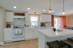 Harpers Ferry Home w/ Private Pool & Hot Tub!