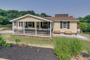 Harpers Ferry Home w/ Private Pool & Hot Tub!