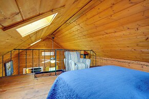 Bisbee Vacation Rental w/ Mountain Views & Sunroom