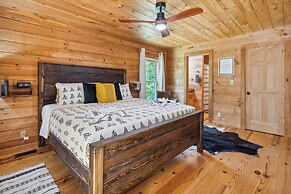 Fire Pit & Bbq: Lake Lure Cabin w/ Outdoor Oasis!