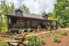 Fire Pit & Bbq: Lake Lure Cabin w/ Outdoor Oasis!