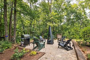 Fire Pit & Bbq: Lake Lure Cabin w/ Outdoor Oasis!