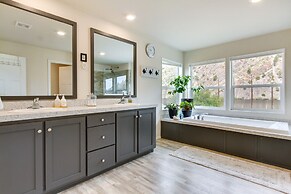 Riverfront Helena Retreat w/ Small Dock + Kayaks!