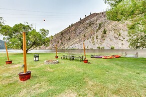 Riverfront Helena Retreat w/ Small Dock + Kayaks!