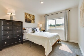 Riverfront Helena Retreat w/ Small Dock + Kayaks!