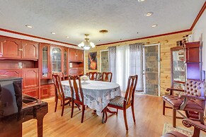 Lawton Home w/ Deck, Near Casinos + Museums!