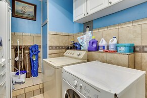 Lawton Home w/ Deck, Near Casinos + Museums!