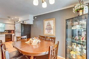 Lawton Home w/ Deck, Near Casinos + Museums!