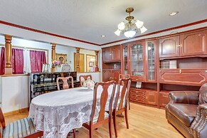 Lawton Home w/ Deck, Near Casinos + Museums!