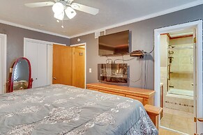 Lawton Home w/ Deck, Near Casinos + Museums!