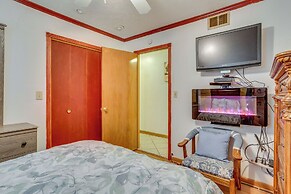 Lawton Home w/ Deck, Near Casinos + Museums!