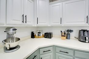 Lakefront Hot Springs Condo w/ Private Boat Slip!