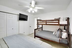 Lakefront Hot Springs Condo w/ Private Boat Slip!