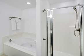 Lake Access: Pet-friendly Duplex in Hot Springs!