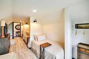 Lakefront Oasis w/ Patio in Hot Springs, Arkansas!