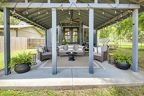 Lakefront Oasis w/ Patio in Hot Springs, Arkansas!