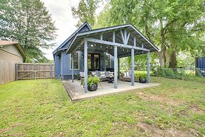 Lakefront Oasis w/ Patio in Hot Springs, Arkansas!
