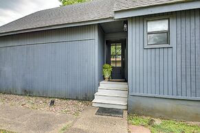 Lakefront Oasis w/ Patio in Hot Springs, Arkansas!