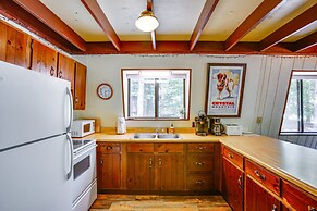 Crystal Mountain Cabin w/ Cozy Fireplace!