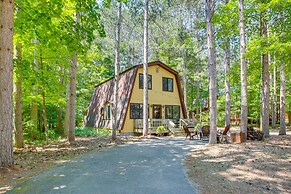 Crystal Mountain Cabin w/ Cozy Fireplace!