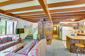 Crystal Mountain Cabin w/ Cozy Fireplace!