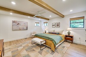 Pet-friendly Garfield Cabin on Beaver Lake!
