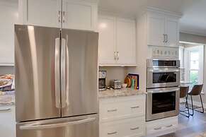 Welcoming Willoughby Home: 1 Mi to Historic Dtwn