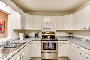 Charming Seneca Home - 3 Mi to Memorial Stadium!