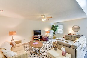 Charming Seneca Home - 3 Mi to Memorial Stadium!