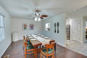 Charming Seneca Home - 3 Mi to Memorial Stadium!