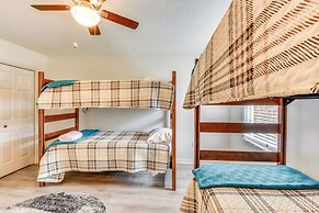 Charming Seneca Home - 3 Mi to Memorial Stadium!