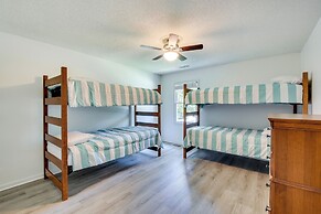 Charming Seneca Home - 3 Mi to Memorial Stadium!