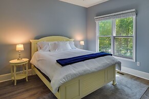 South Carolina Retreat w/ Fireplace & Lake Access!