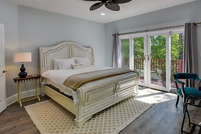 South Carolina Retreat w/ Fireplace & Lake Access!