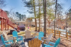South Carolina Retreat w/ Fireplace & Lake Access!