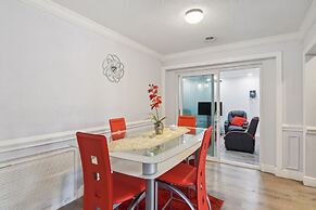 Patio + Yard: Family-friendly Miami Oasis!