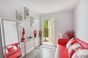 Patio + Yard: Family-friendly Miami Oasis!