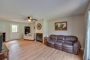 Seneca Vacation Rental < 1 to Lake Keowee Access!