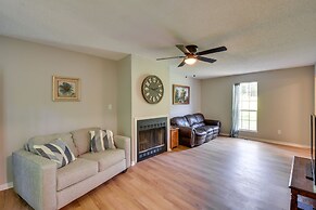 Seneca Vacation Rental < 1 to Lake Keowee Access!